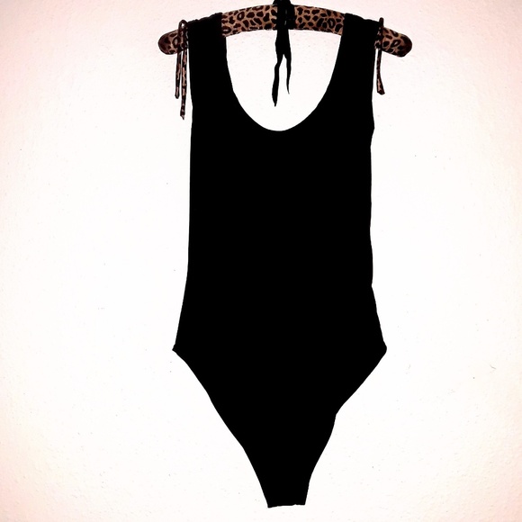 🏝LAST ONE! ISLAND VIBES Swimsuit🏝 - Picture 6 of 7